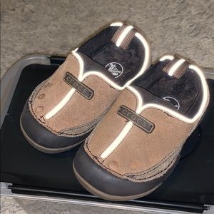 New Crocs Dawson Slip-on Crocs size 6 Tan Cute!